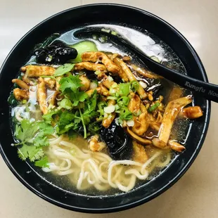 Chicken mushroom noddle
