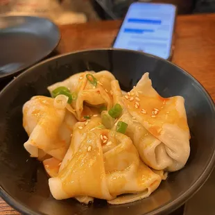 A8. Spicy Wonton