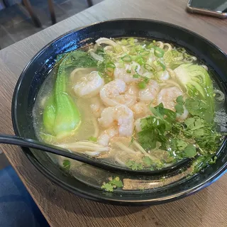 C7. Shrimp Soup Noodle