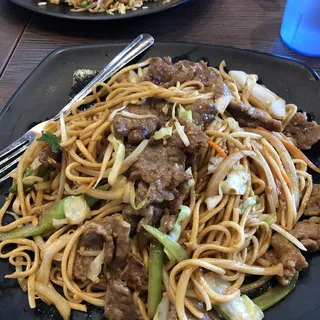 E2. Beef Chow Mein