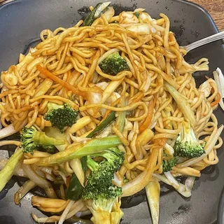 E4. Vegetable Chow Mein