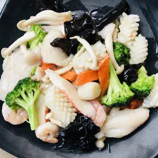 G6. Sea Food Delight