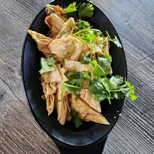 Flavored bean curd roll salad