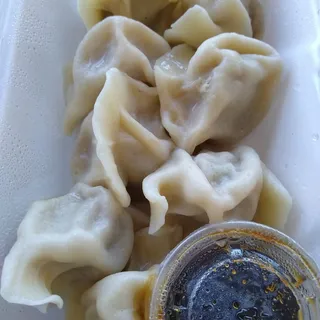 8 Steamed Dumplings