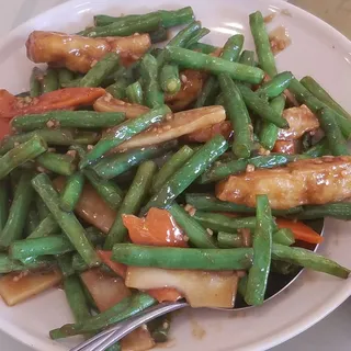 VE7. Long Beans with Tofu.