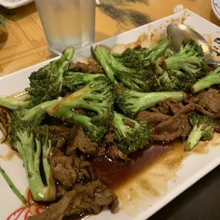 B1. Beef with Broccoli