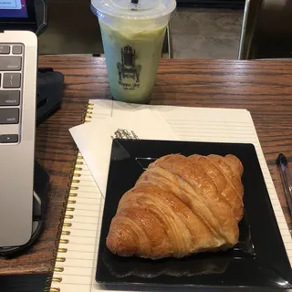 Iced Matcha Latte✨