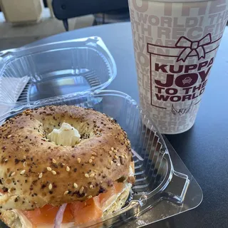 Smoked Salmon Bagel✨