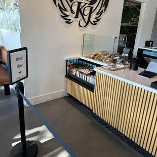 I Walking in to order.....