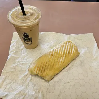 Iced White Chocolate Mocha✨