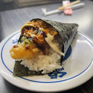 Spicy Salmon Crunchy Hand Roll*