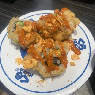 Spicy Garlic Tempura Philadelphia Roll* (3pcs)