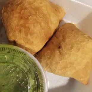 Vegetable samosas