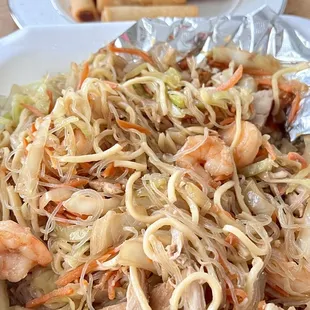 Lumpia &amp; Pancit - December 2022