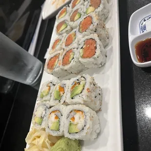 3 sushi rolls