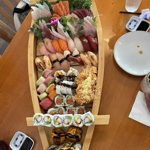 food, sushi and sashimi, sushi, sashimi