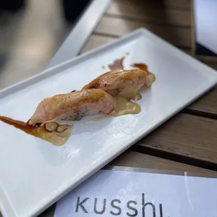 Kusshi seared salmon  $ 10