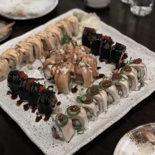 Seared Spicy Salmon Roll