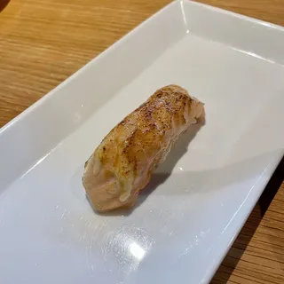 Kusshi Seared Fatty Salmon Belly