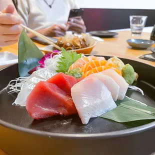 Sashimi Sampler (12pc)