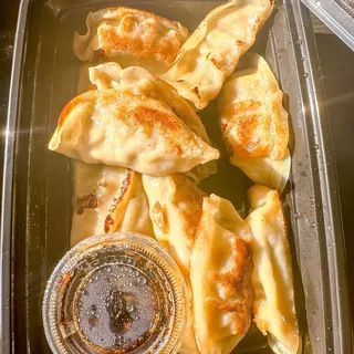 Pork Gyoza (6pc)