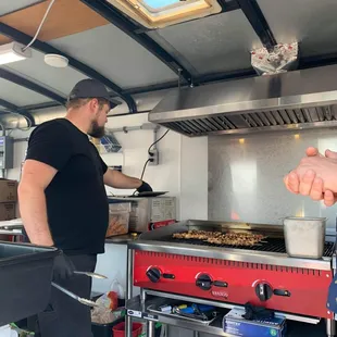 Kutz Grill - Richard grilling up the goods