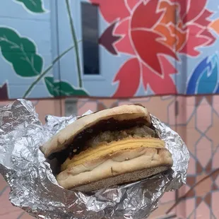 Breakfast sandwich