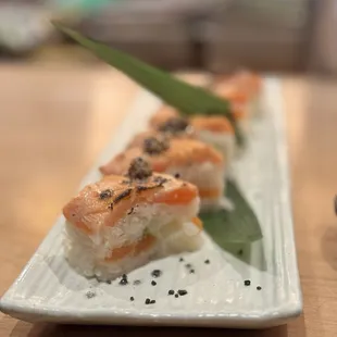 Pressed salmon roll