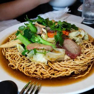 combination crispy yellow noodles $14