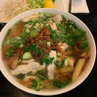 D5. Chicken Rice Noodle