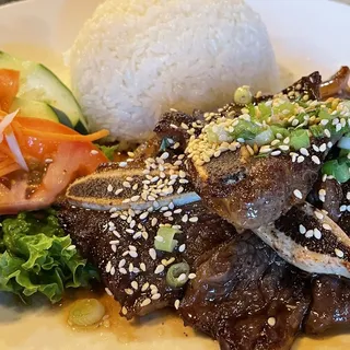 J7. Korean BBQ Beef w/ Steam RIce