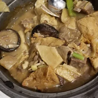 DC17. Lamb Stew with Mushroom ()