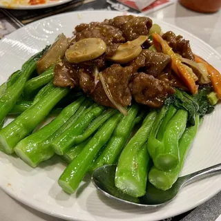 DE02. Beef with Mixed Vegetable ()