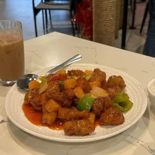 DE11. Sweet and Sour Pork ()