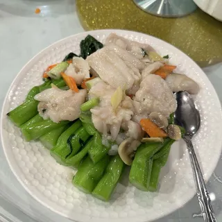 DE17. Fish Fillet with Mixed Vegetable ()