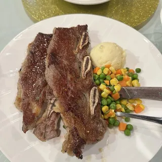 DWG03. Grilled Pork Chop ()