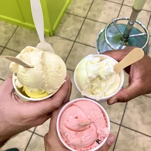 Pink- tutti frutti  White right- mava kulfi Left- pistachio &amp; kulfi