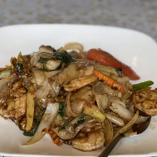 Drunken Noodles with prawns