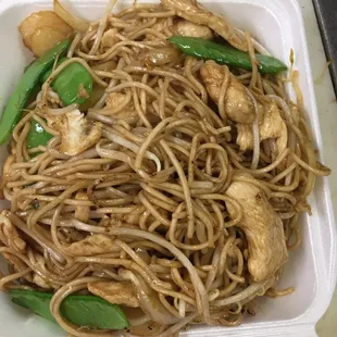 Chicken lo mein