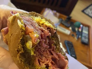 Yang's Deli