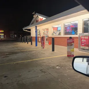 It doesn't look like much, but I truly wish they had a location near where I now live!