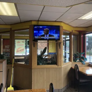 a television in a restaurant