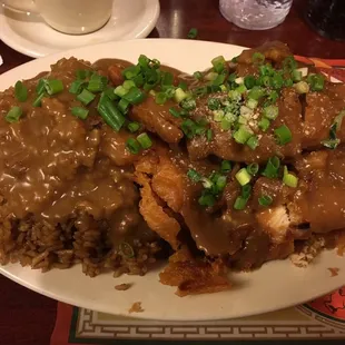 Food is phenomenal! Almond chicken.