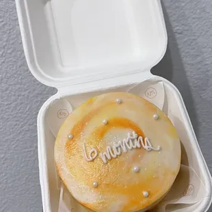 4" Two tone lunchbox cake $18 / Kylie did such an amazing job! The handiwork and little details are just lovely.