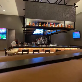 sushi and sashimi, interior