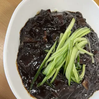 Vegetarian Black Bean Noodle