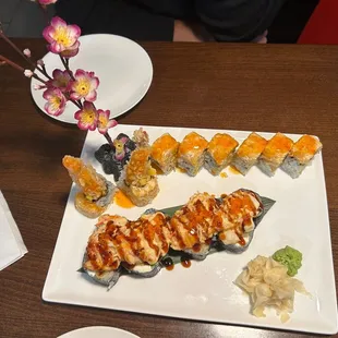 Volcano roll and E27. Crunch Roll