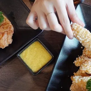 food, chicken wings and fried chicken