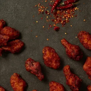 fried chicken wings, chicken wings and fried chicken, bbq wings, chicken wings, food, chicken, poultry, fried chicken, bbq chicken