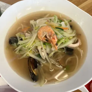 noodles, noodle dish, ramen and noodles, ramen, noodle soup, food